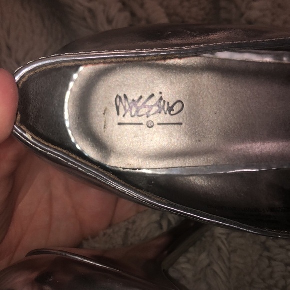 Mossimo Metallic Heels, size 6 - Picture 6 of 8